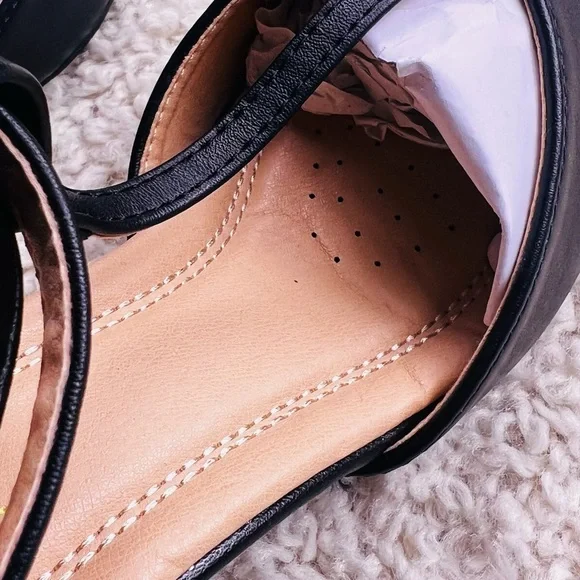 WOMENS CHASE AND CHLOE BLACK HEELS SIZE 7.5 GUC - Picture 4 of 13